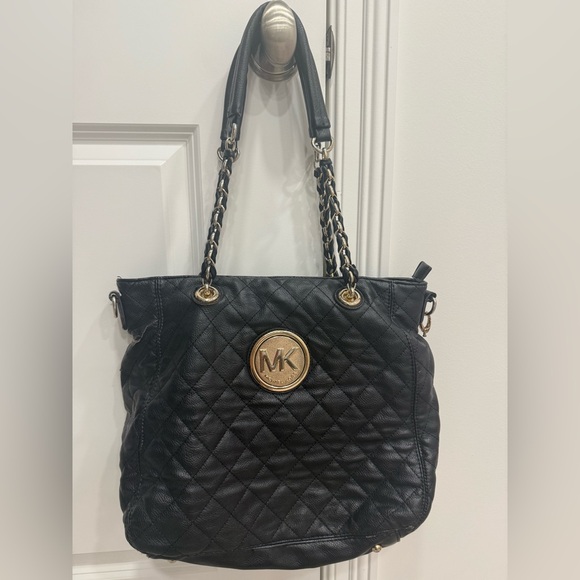 Michael Kors Black Quilted Shoulder Bag - Picture 1 of 6